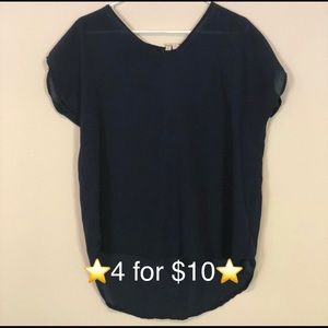 ⭐️4 for $10⭐️Navy Blouse
